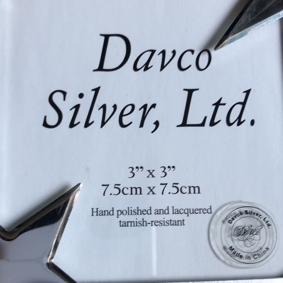 FREE Davao Silver, Ltd frame with $39+ purchase - Picture 2 of 2